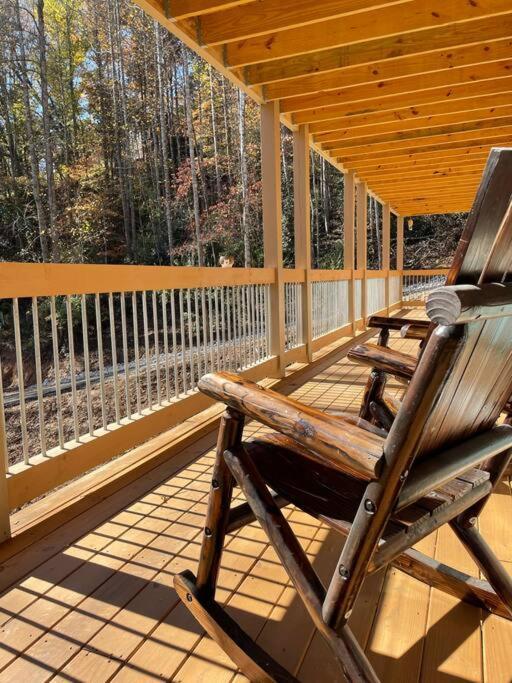 The Grand Tennessean Cabin- Four Bedroom Luxury Cabin In The Mountains Pigeon Forge Exterior photo