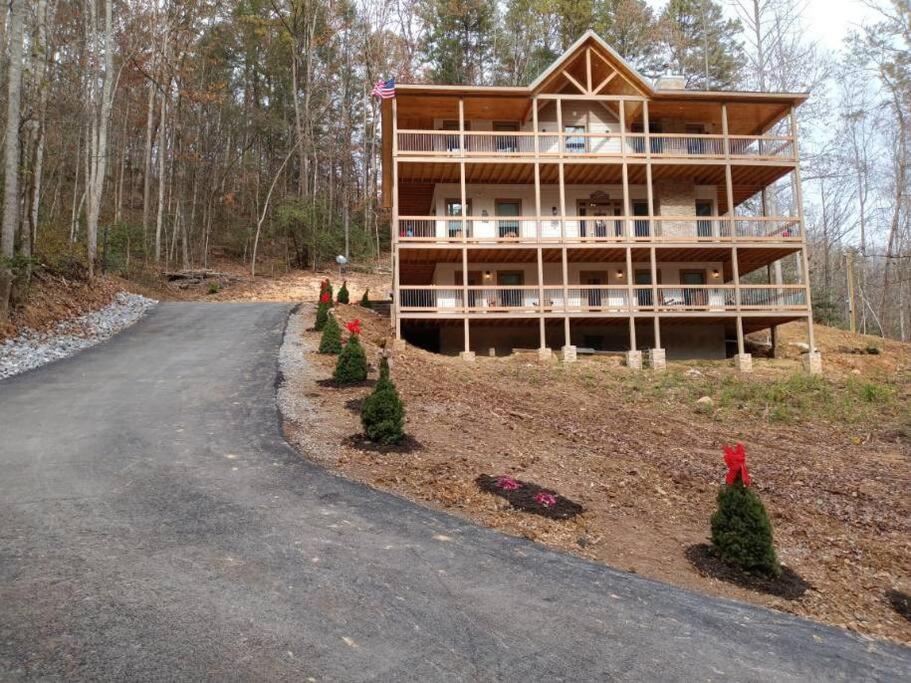 The Grand Tennessean Cabin- Four Bedroom Luxury Cabin In The Mountains Pigeon Forge Exterior photo